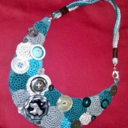 053 Ethnic necklace